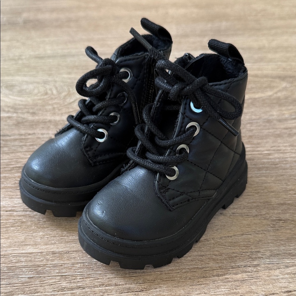 H&M Black Quilted Zipper Boots Toddler Size 4-5